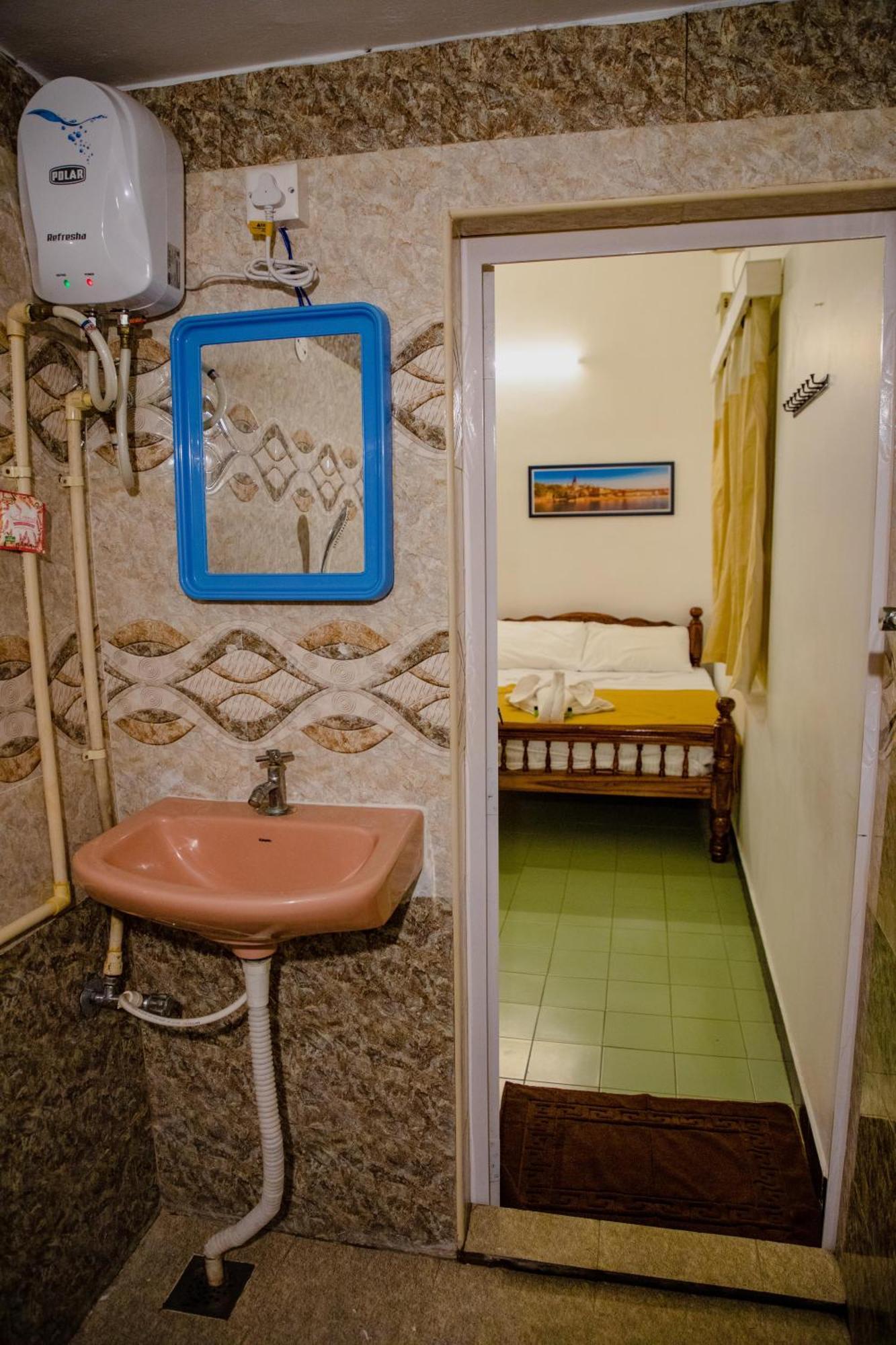 Hotel Maison Blanche Near Rock Beach à Pondichéry Extérieur photo